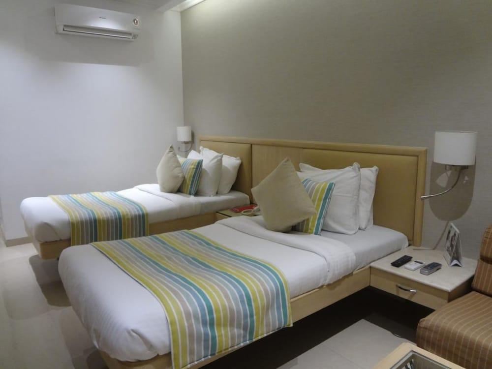 Suncity Apollo - Gateway Of India